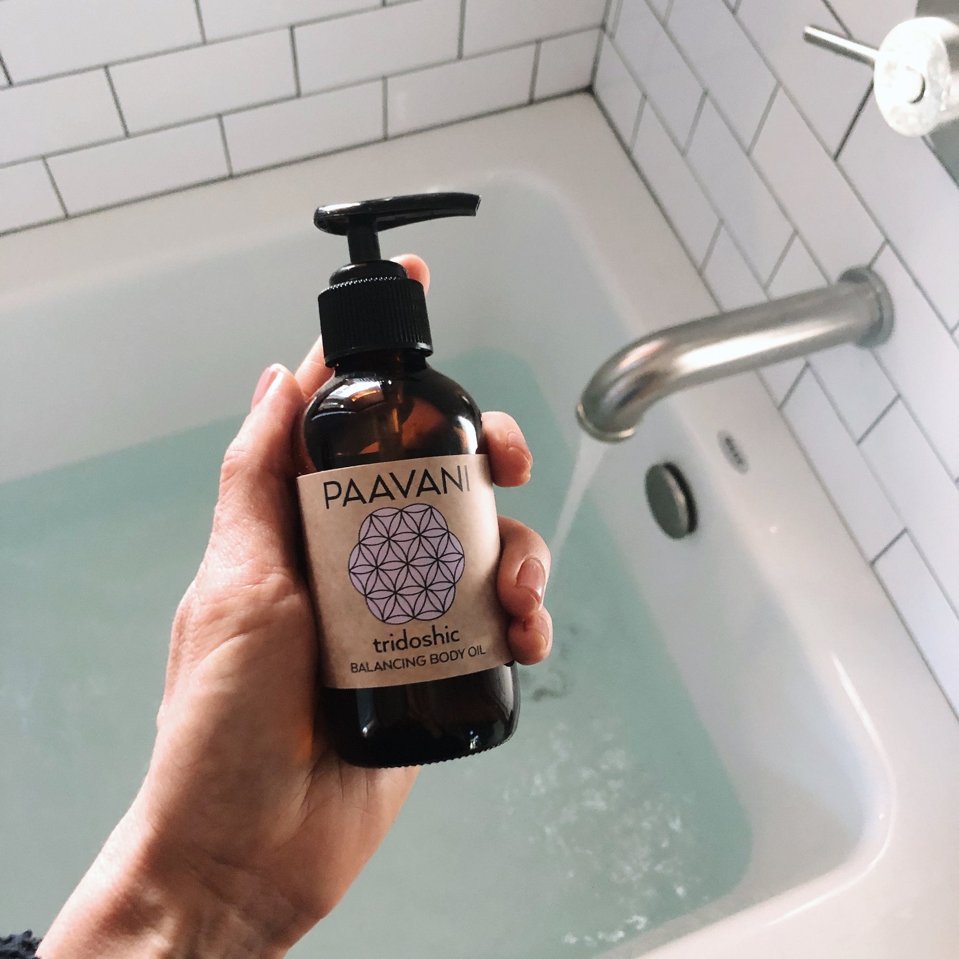 Tridoshic Body Oil | Balancing Ayurvedic Abhyanga Oil for All Skin Sky Blue Pontus